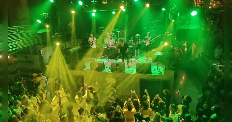 Rayakan HUT ke-22, Paradise Bar Labuan Bajo Hadirkan Ipang Lazuardi